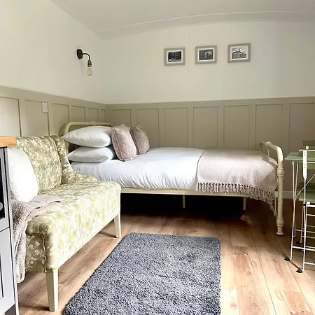 Rosewood Shepherds Hut Campsite Ingleby Greenhow