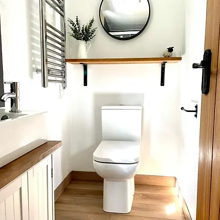 Rosewood Shepherds Hut Kemping *